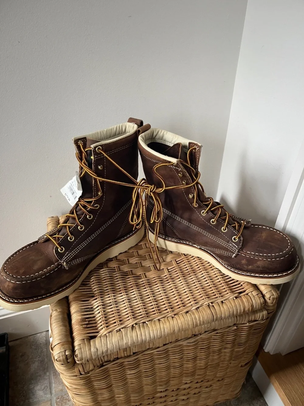 Thorogood 8” Steel Toe Wedge Sole Moc Toe Work Boot Size 8.5 EE NWT